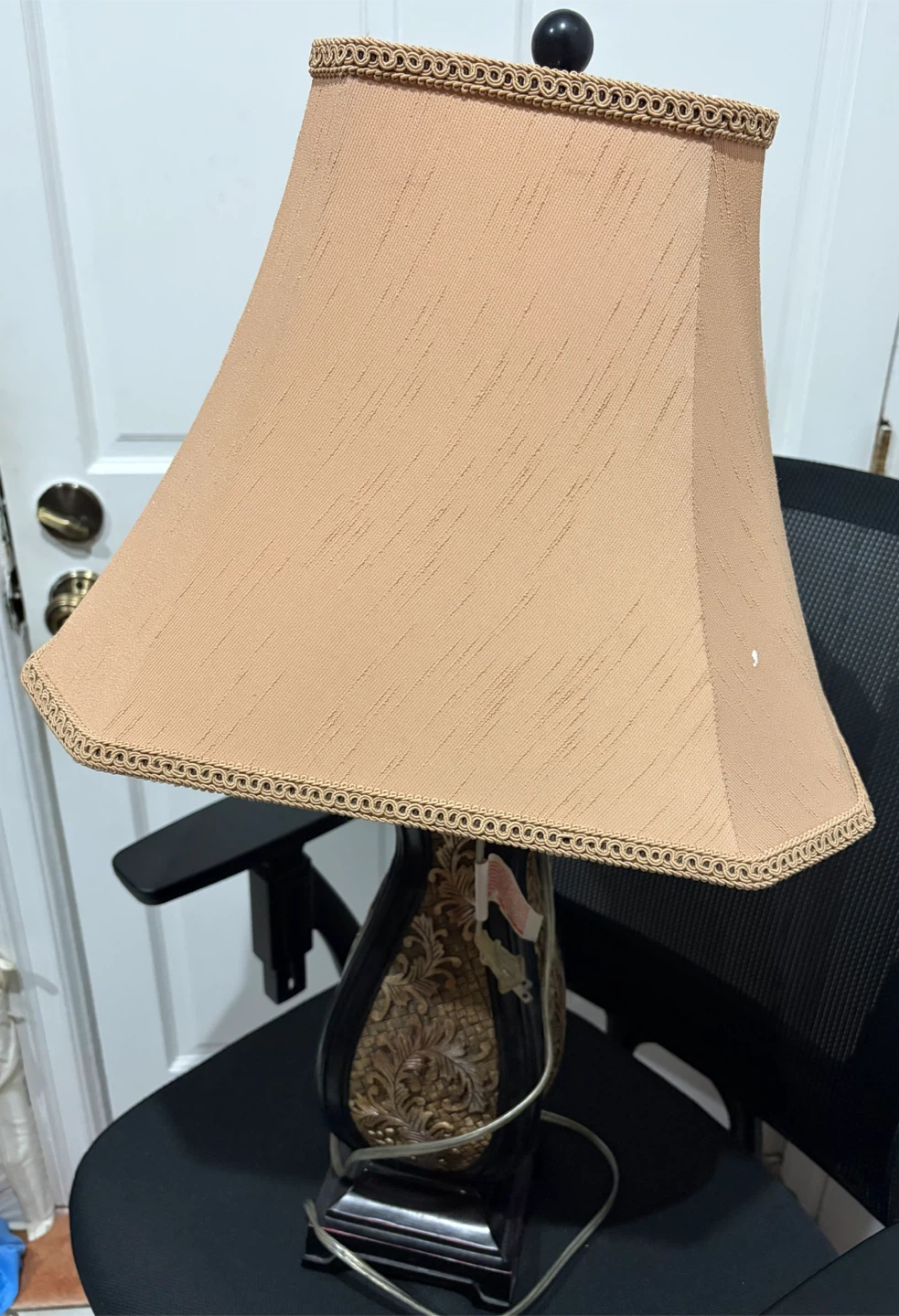 Ornate Table Lamp - photo 4