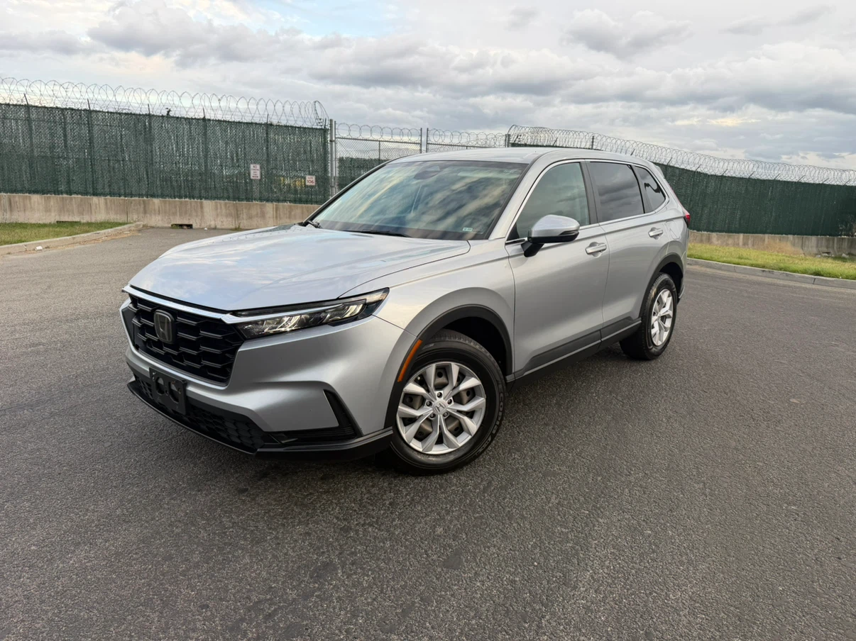 Silver Honda CR-V SUV - photo 2