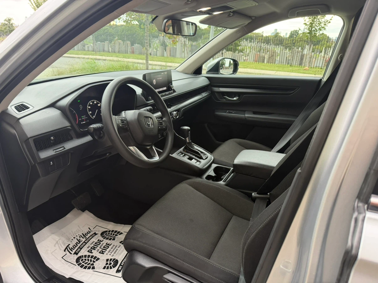 Silver Honda CR-V SUV - photo 5