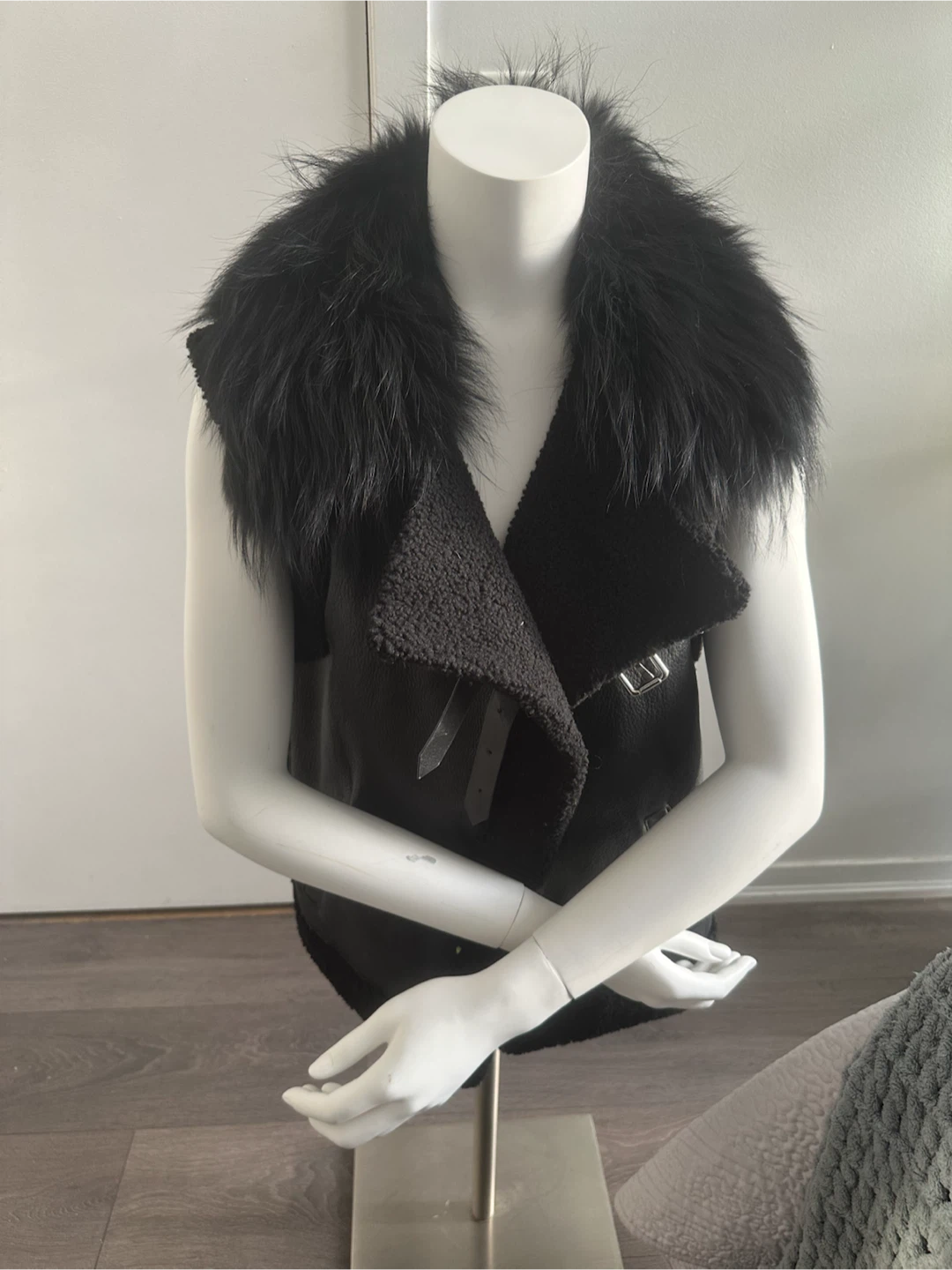RUDSAK Black Leather Shearling Vest – Size S