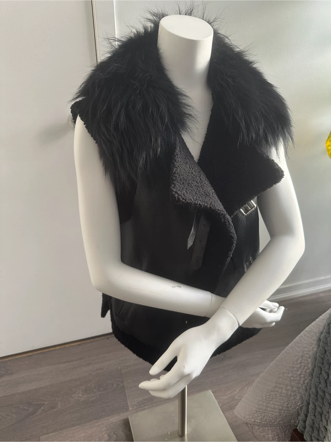 RUDSAK Black Leather Shearling Vest – Size S - photo 2