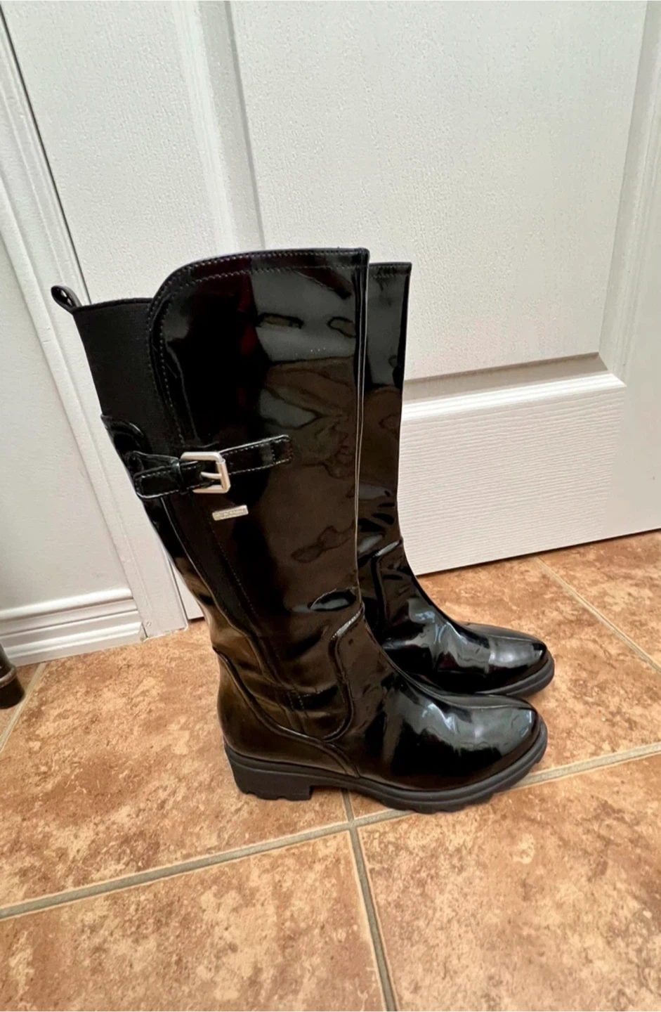 Rockport rain boots 8.5
