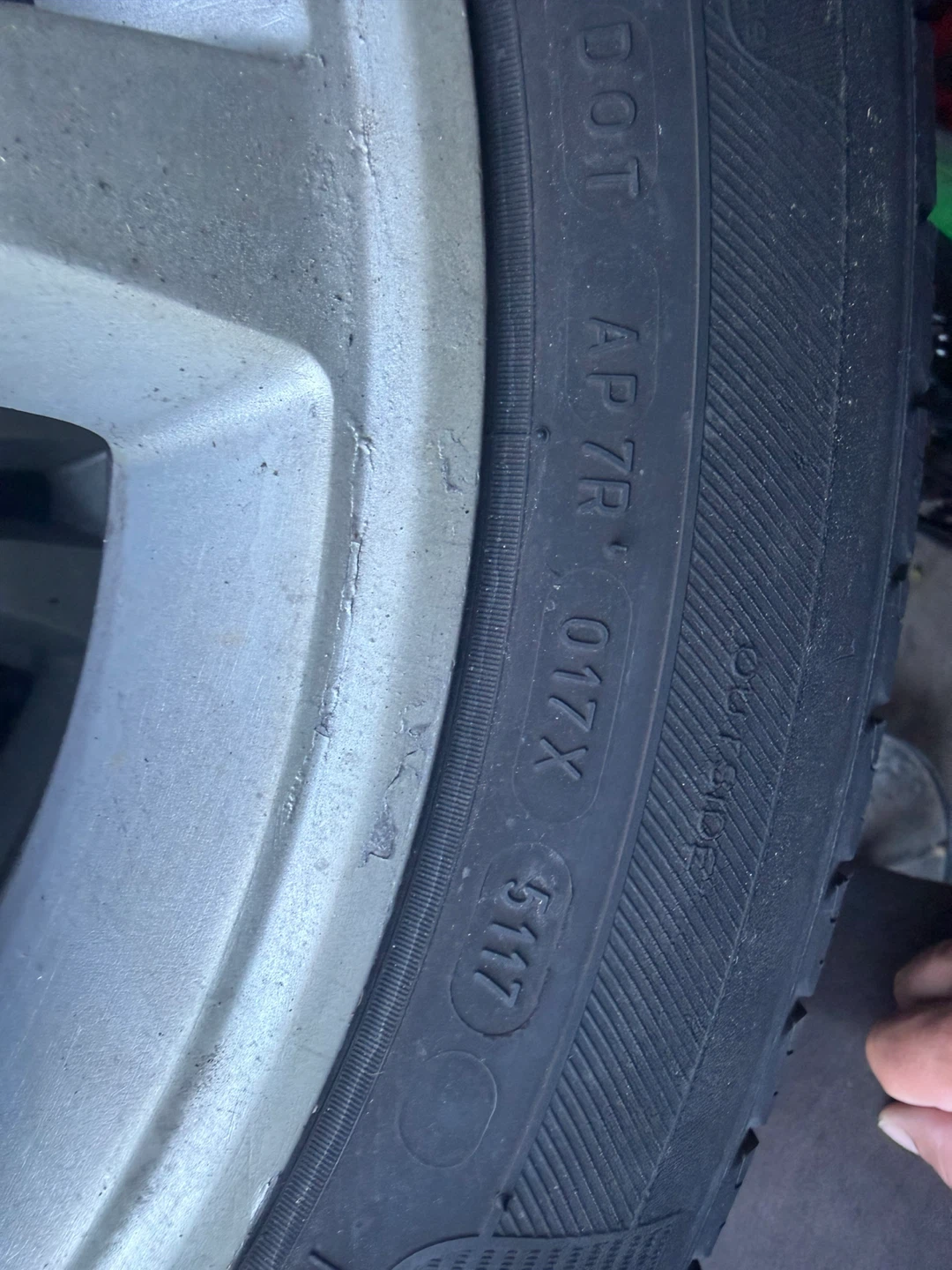 Set of 4 Michelin Tires with Honda Rims - photo 5
