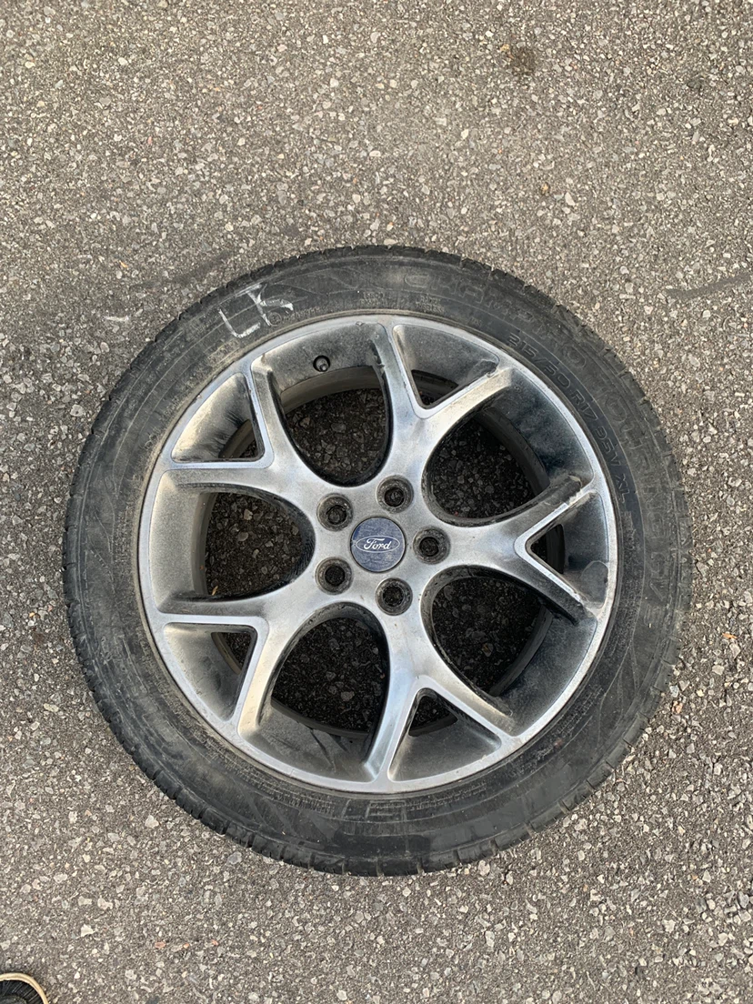 Ford Alloy Wheel and Tire 215/50 R17