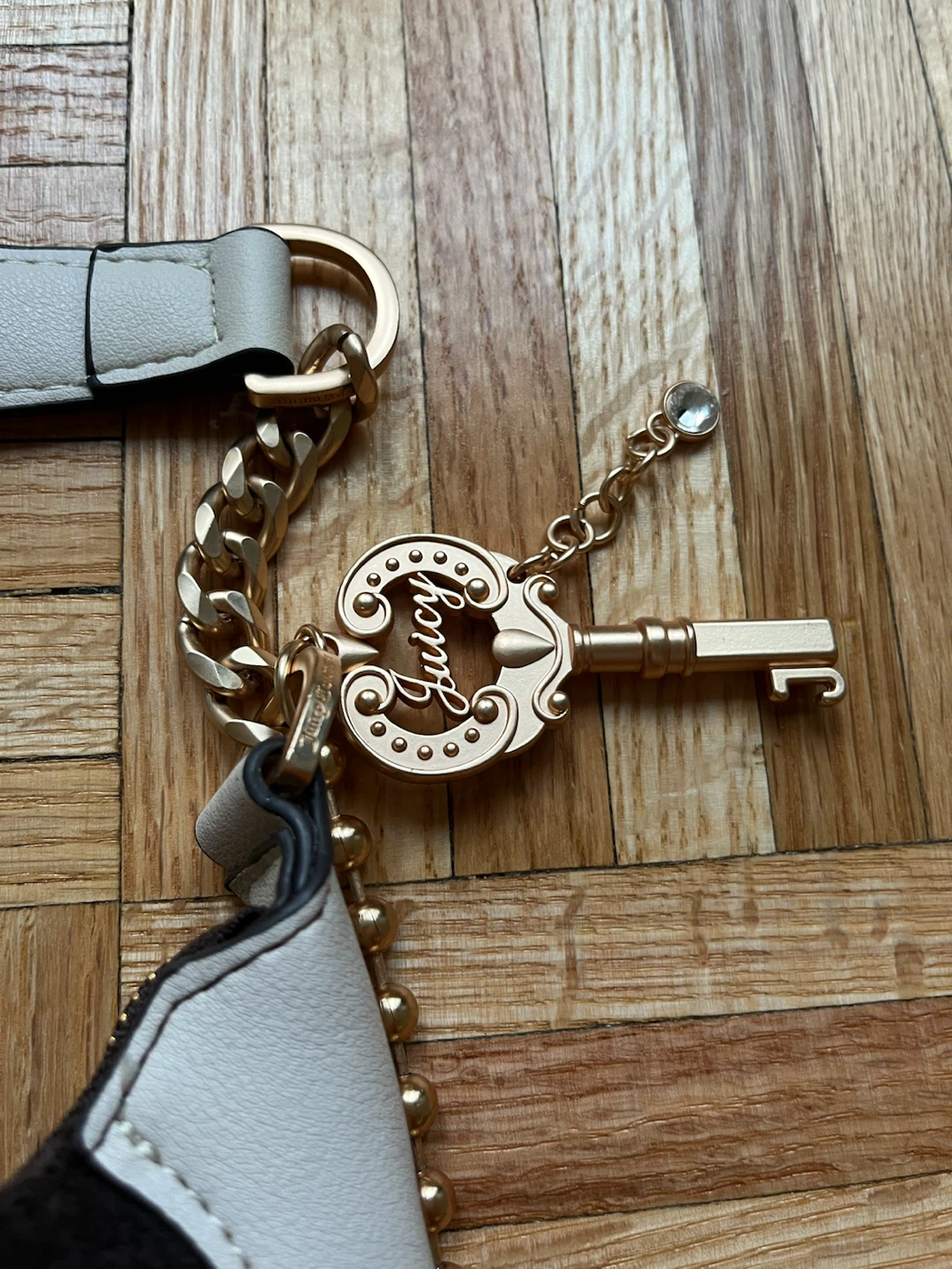 Juicy Couture Brown Velour Shoulder Bag .Gold Key & Heart Charms - photo 5