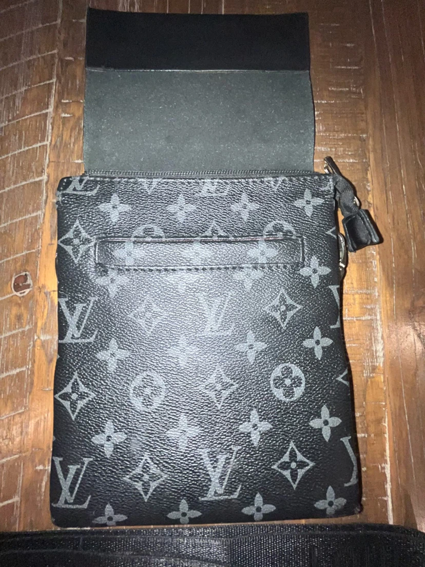 Louis Vuitton Monogram Eclipse Messenger Bag - photo 4