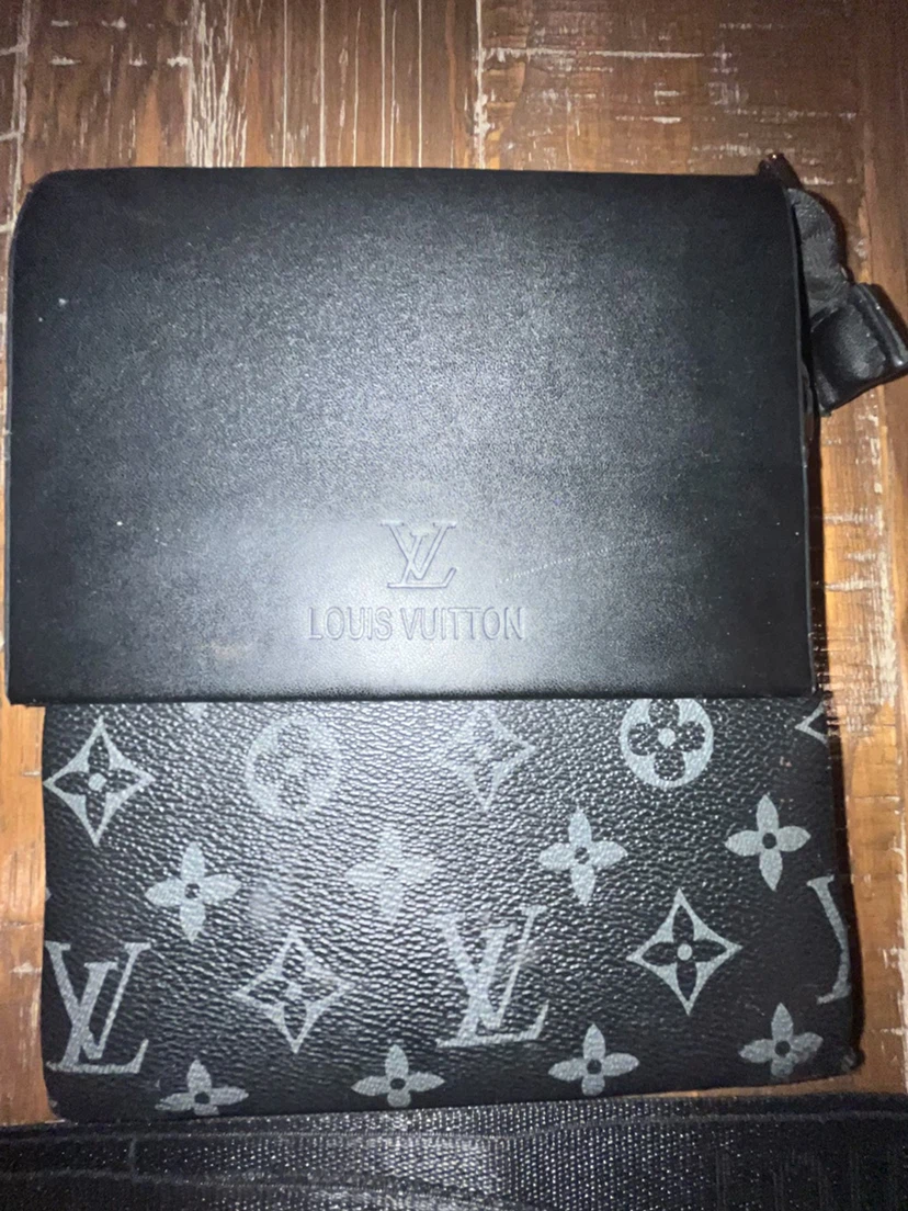Louis Vuitton Monogram Eclipse Messenger Bag - photo 5