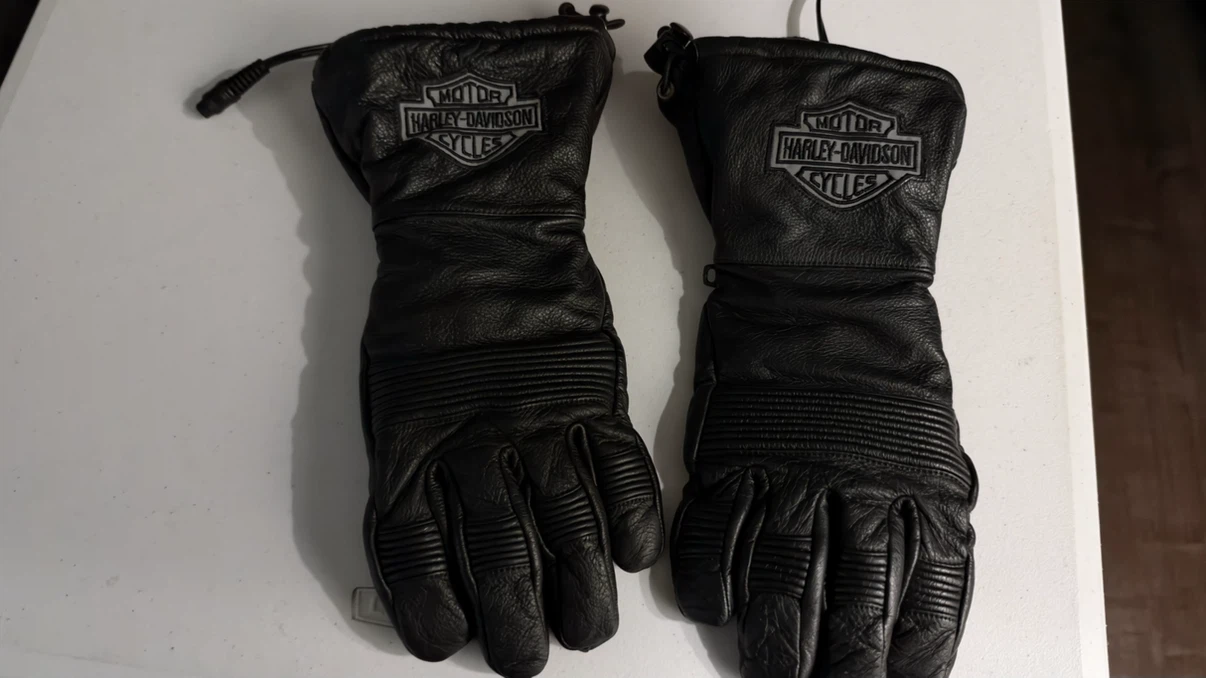 Harley-Davidson Heated Jacket and Heated Leather Gloves - photo 3
