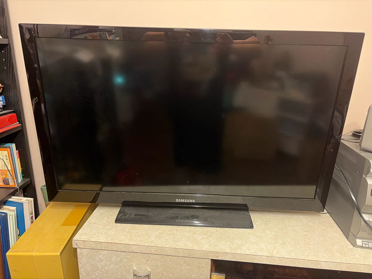 Samsung Flat Screen TV