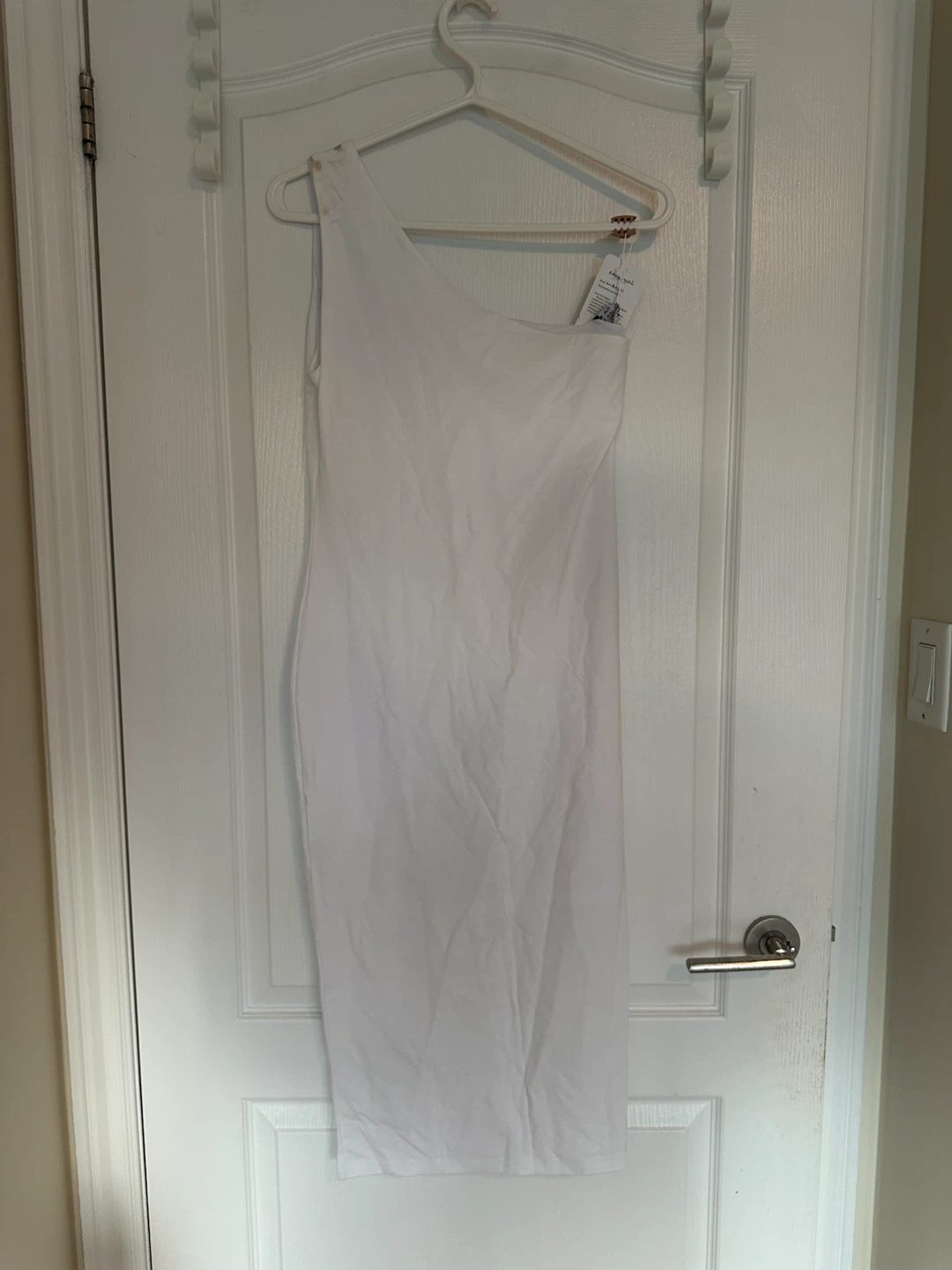 white one-shoulder dress - photo 2