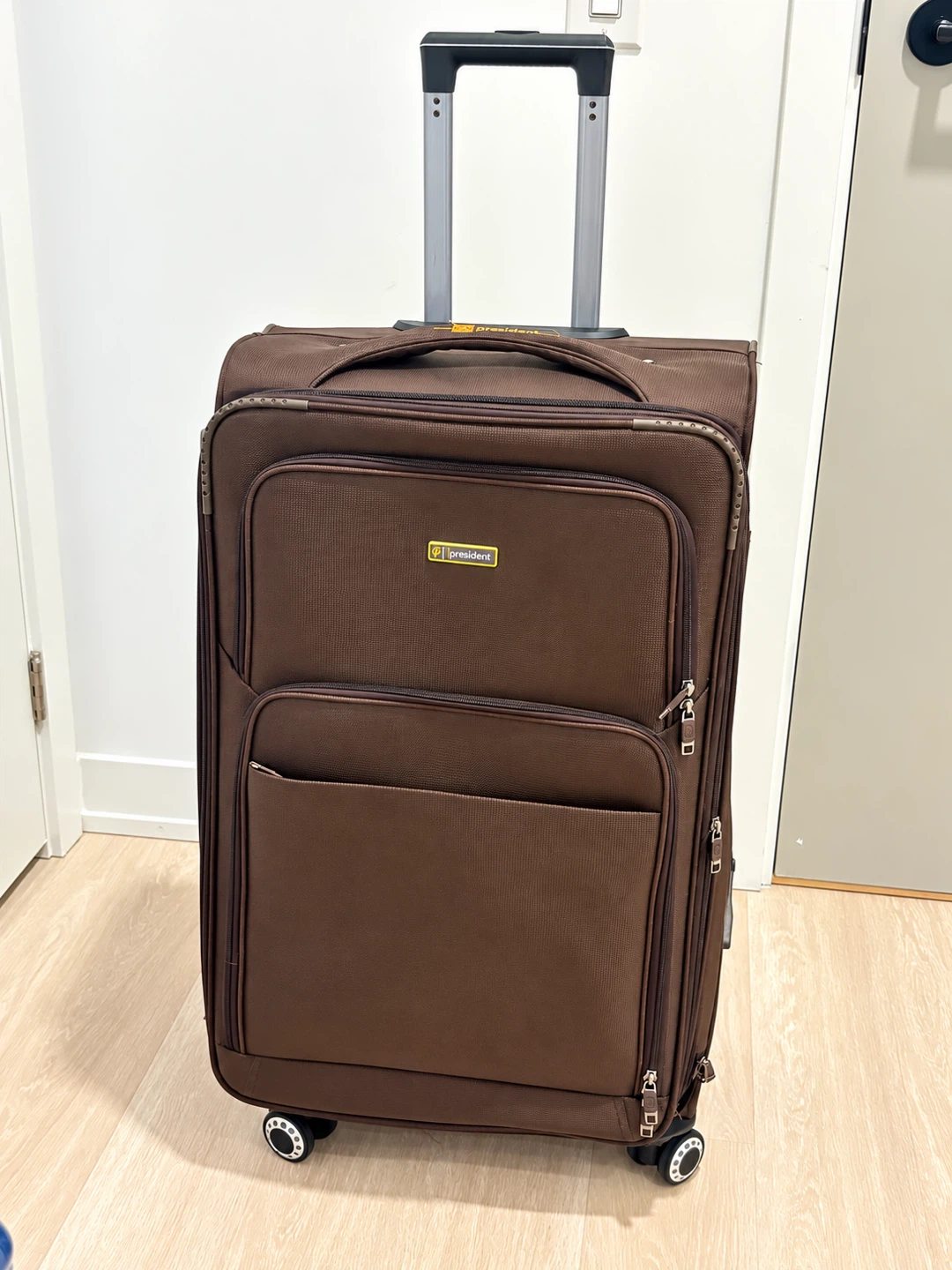 President Brown Wheeled Luggage