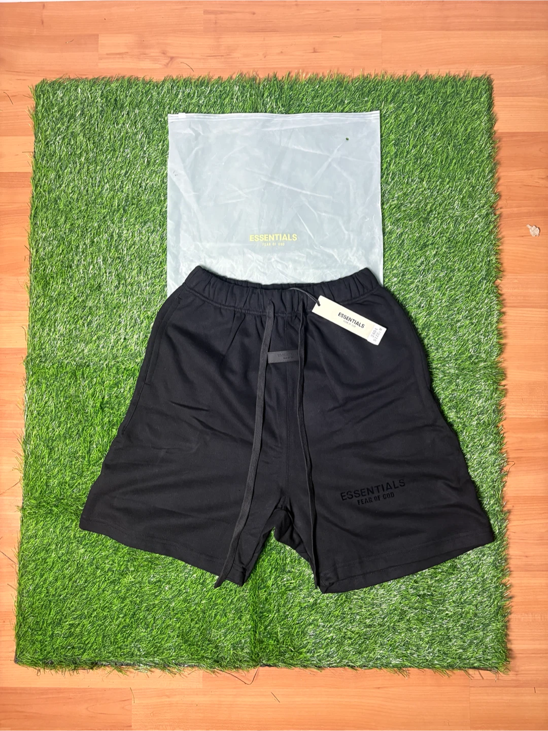 Fear of God Essentials Shorts - Black - photo 2
