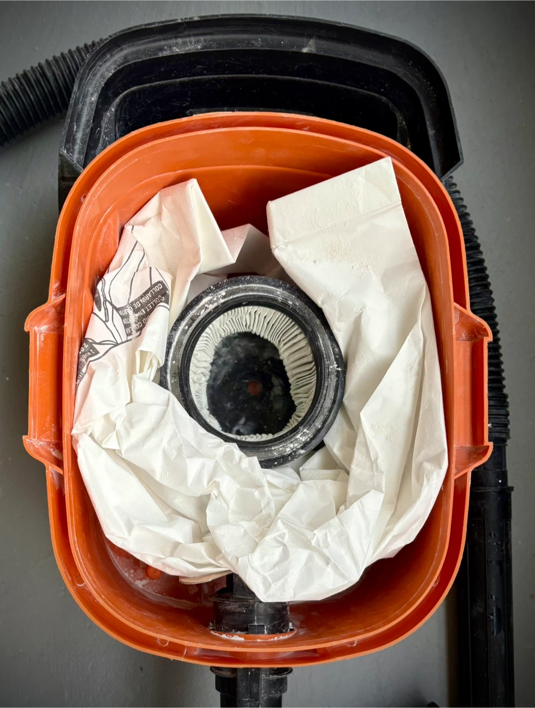 Rigid 4 gallon Shop Vac wet/dry - photo 4