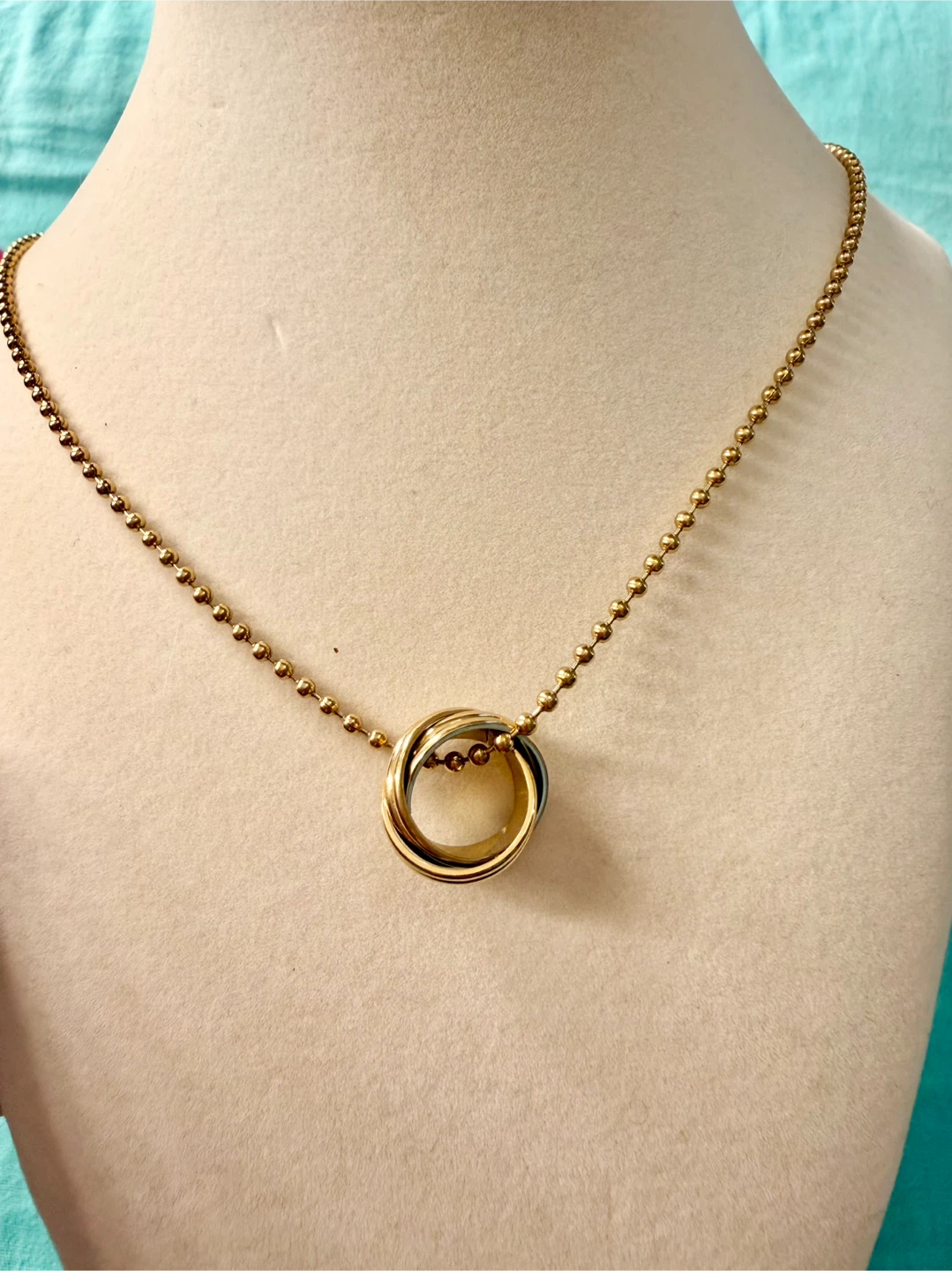 Gold-Tone Multi-Ring Pendant Necklace - photo 3
