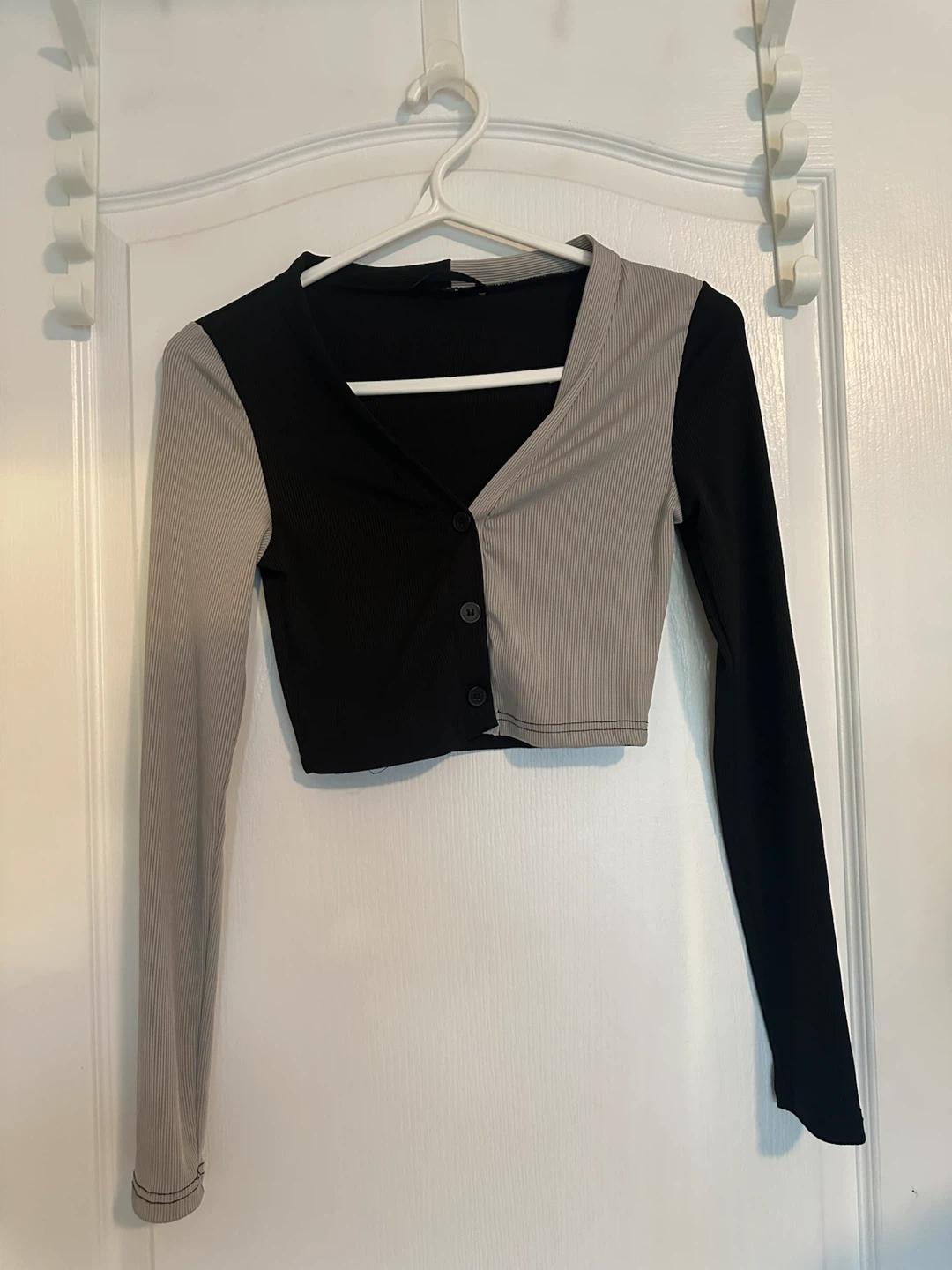 SHEIN Two-Tone Ribbed Crop Top