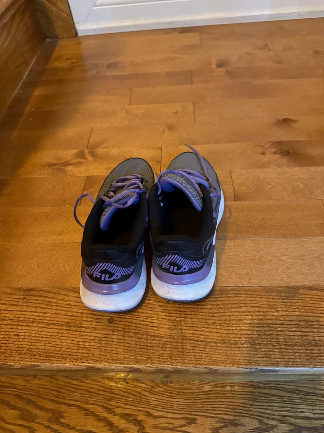 Fila Women's Athletic Sneakers Size 9 - photo 2