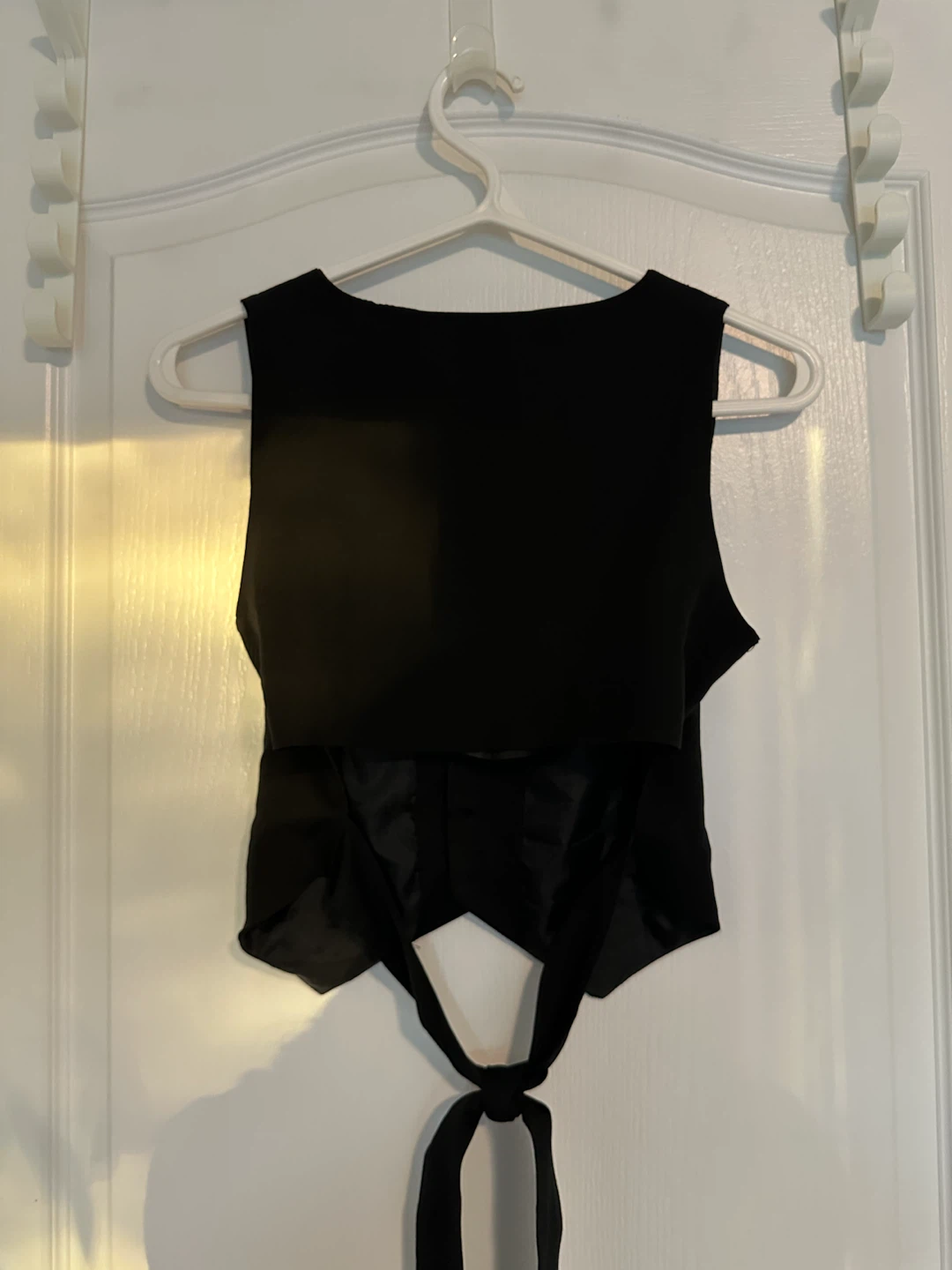 Forever 21 Black Sleeveless Vest - photo 2