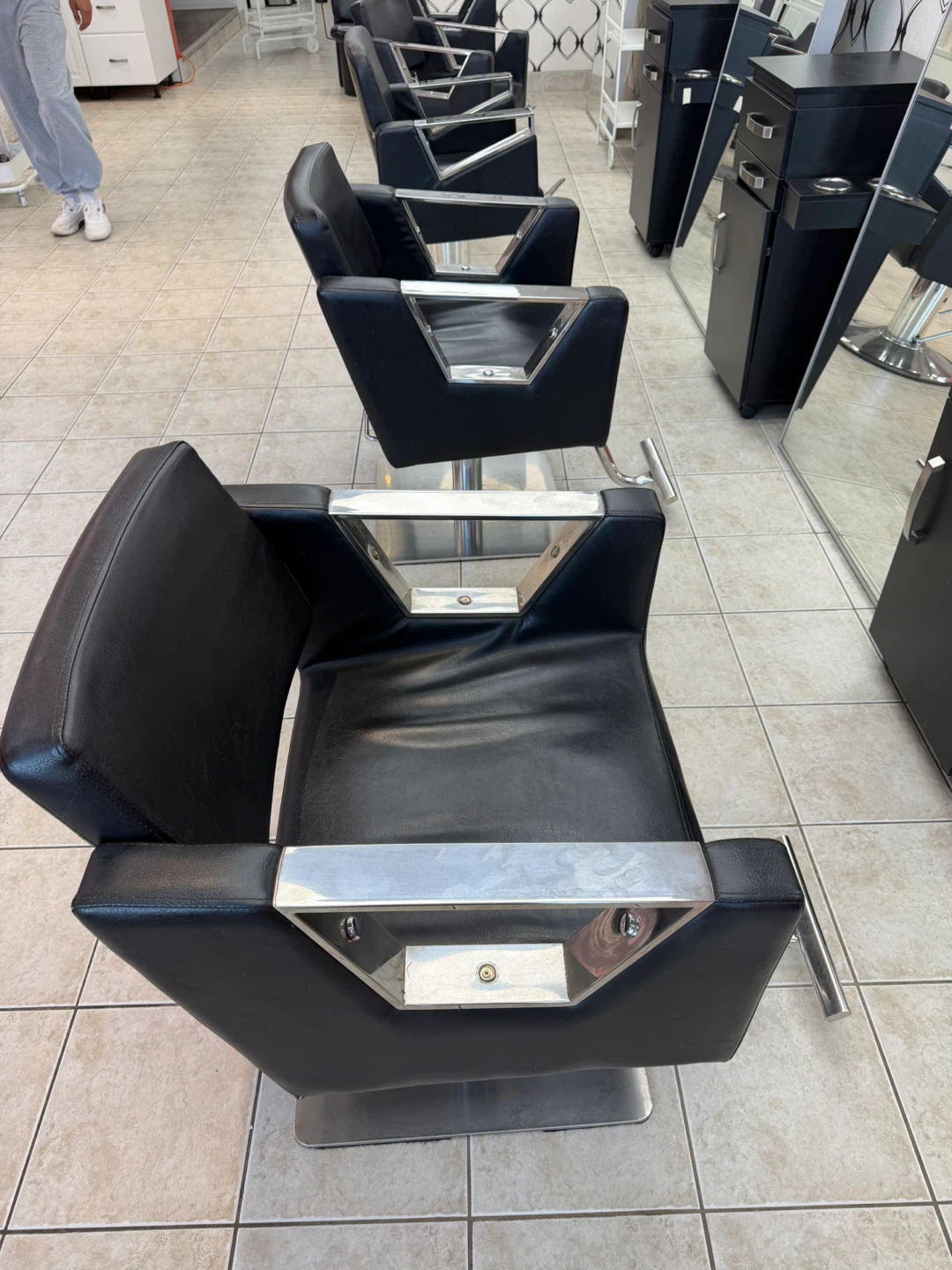 Black Salon Styling Chair - photo 2