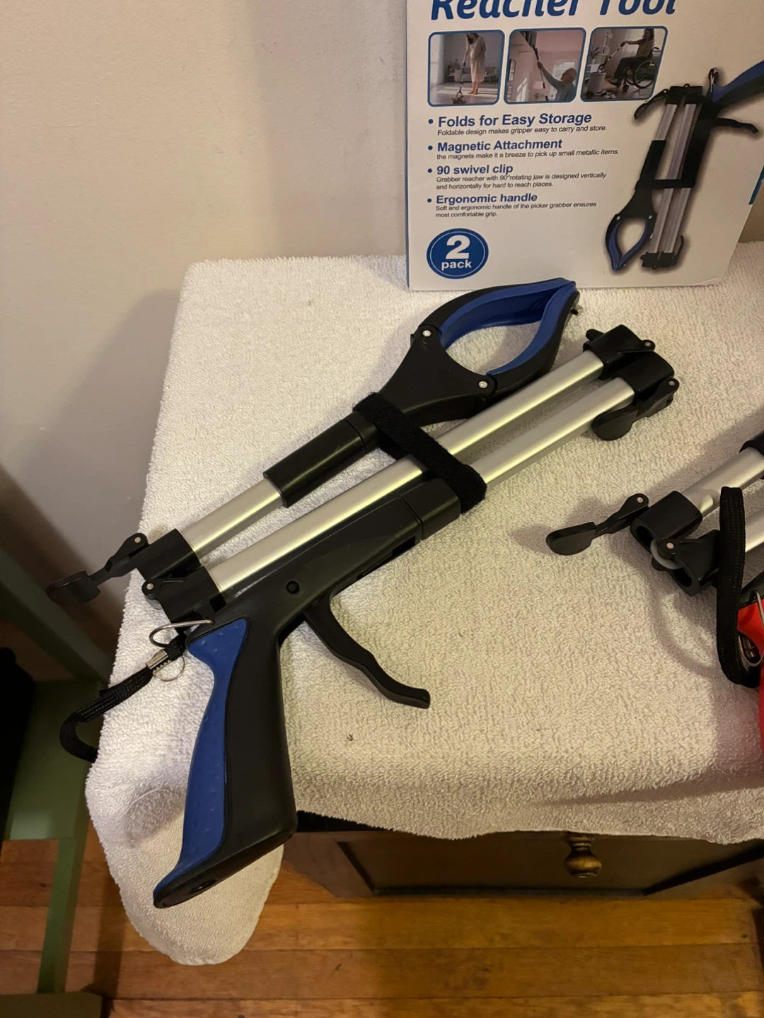 TOPGROT Folding Grabber Reacher Tool 2-Pack - photo 3