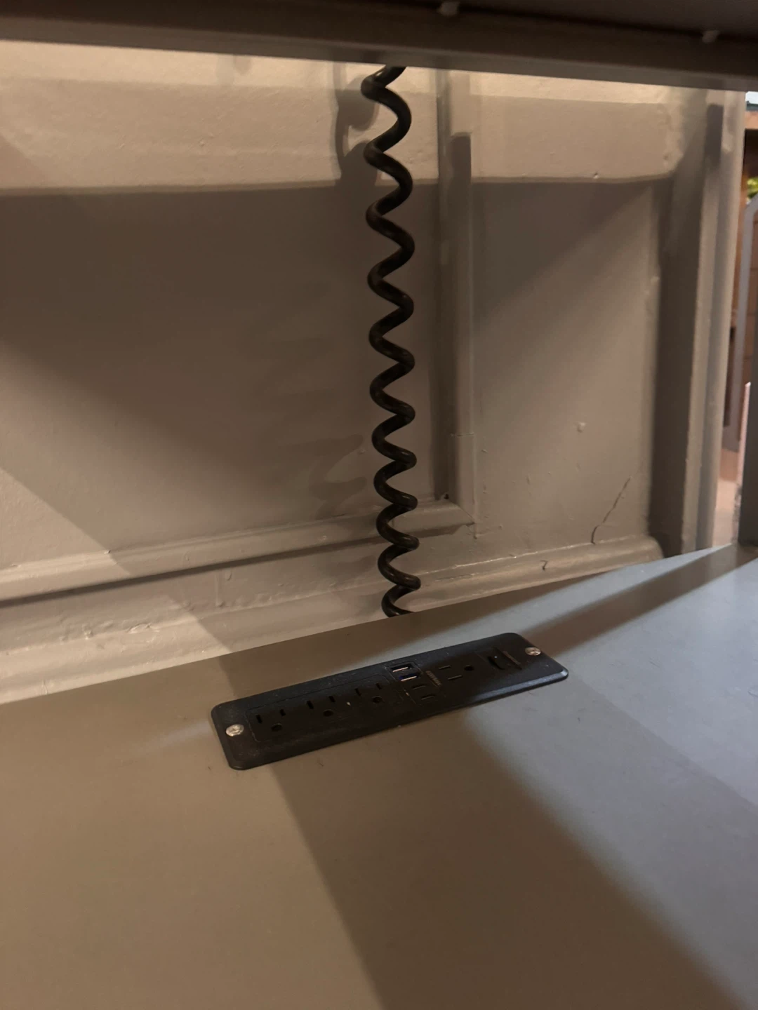 Metal rolling cart with power outlet - photo 5