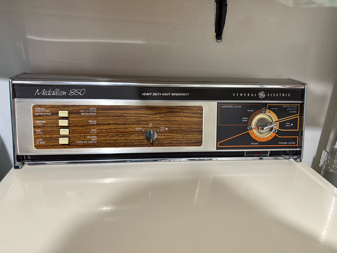 Vintage General Electric Medallion 850 Dryer