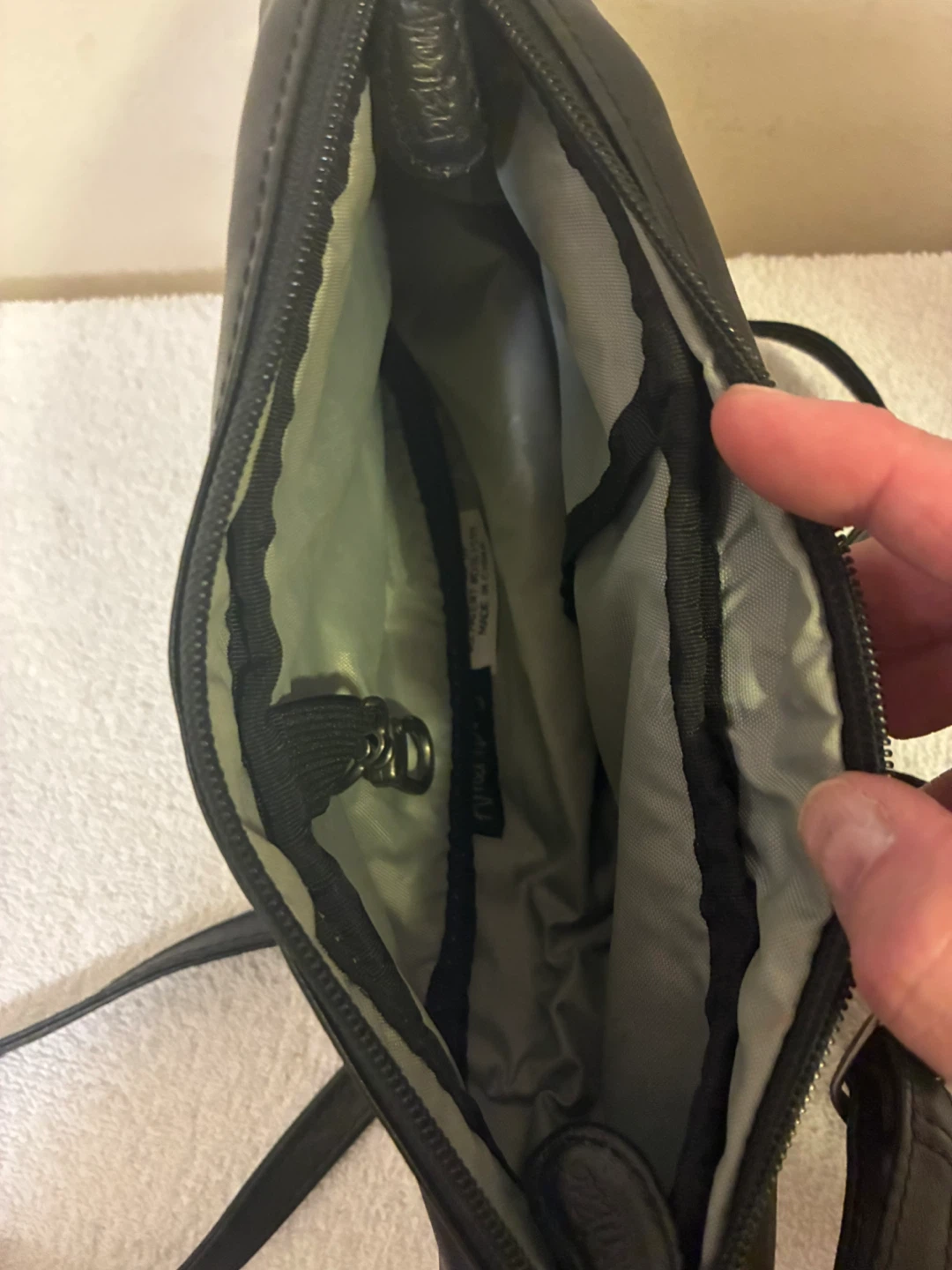AmeriBag Black Leather Crossbody Purse - photo 3