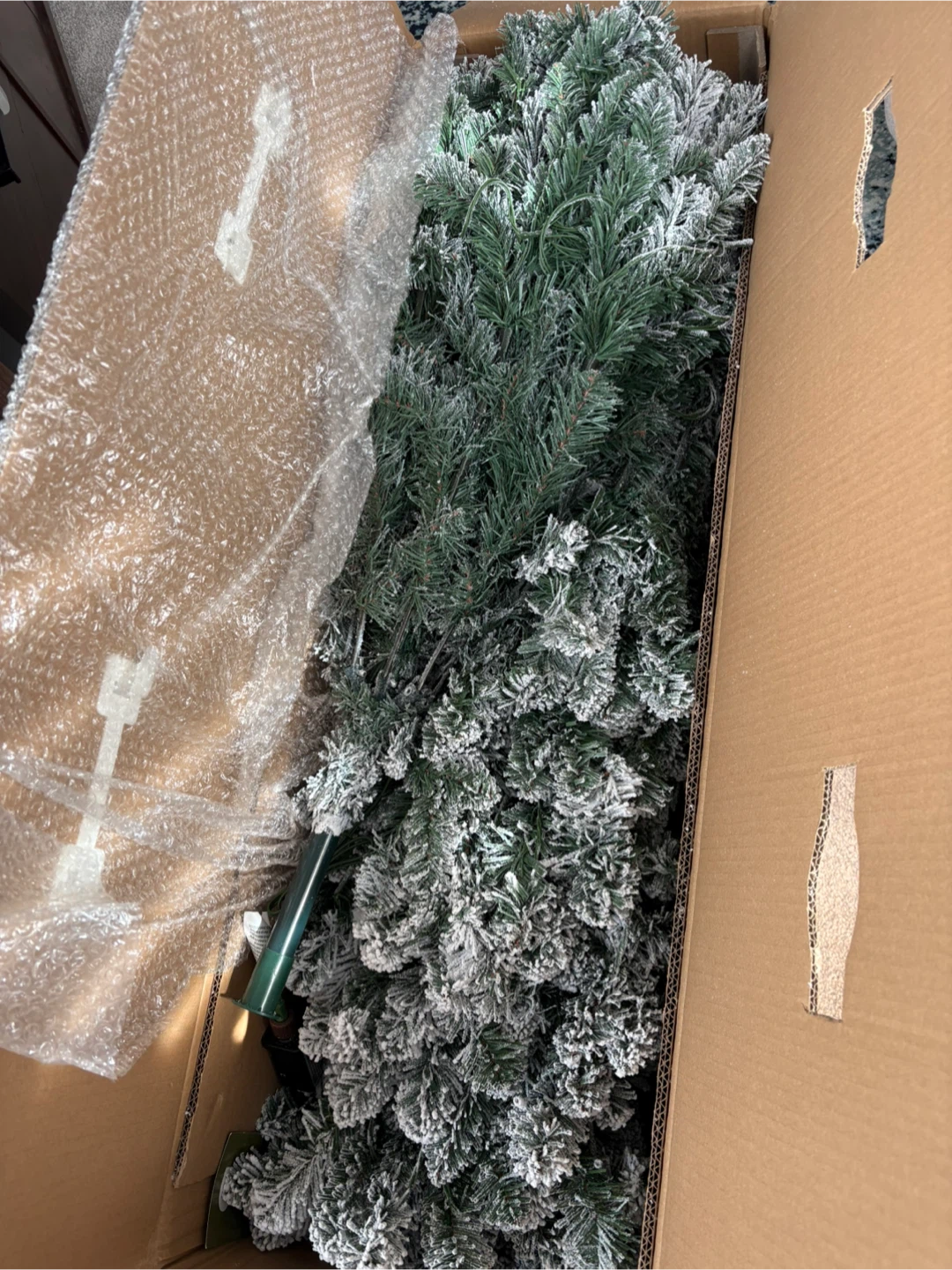 Christmas tree Holiday Time 6.5ft Flocked Frisco Pine Tree - photo 5