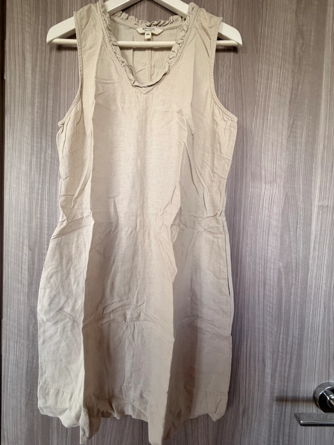 Briggs New York Beige Sleeveless Dress