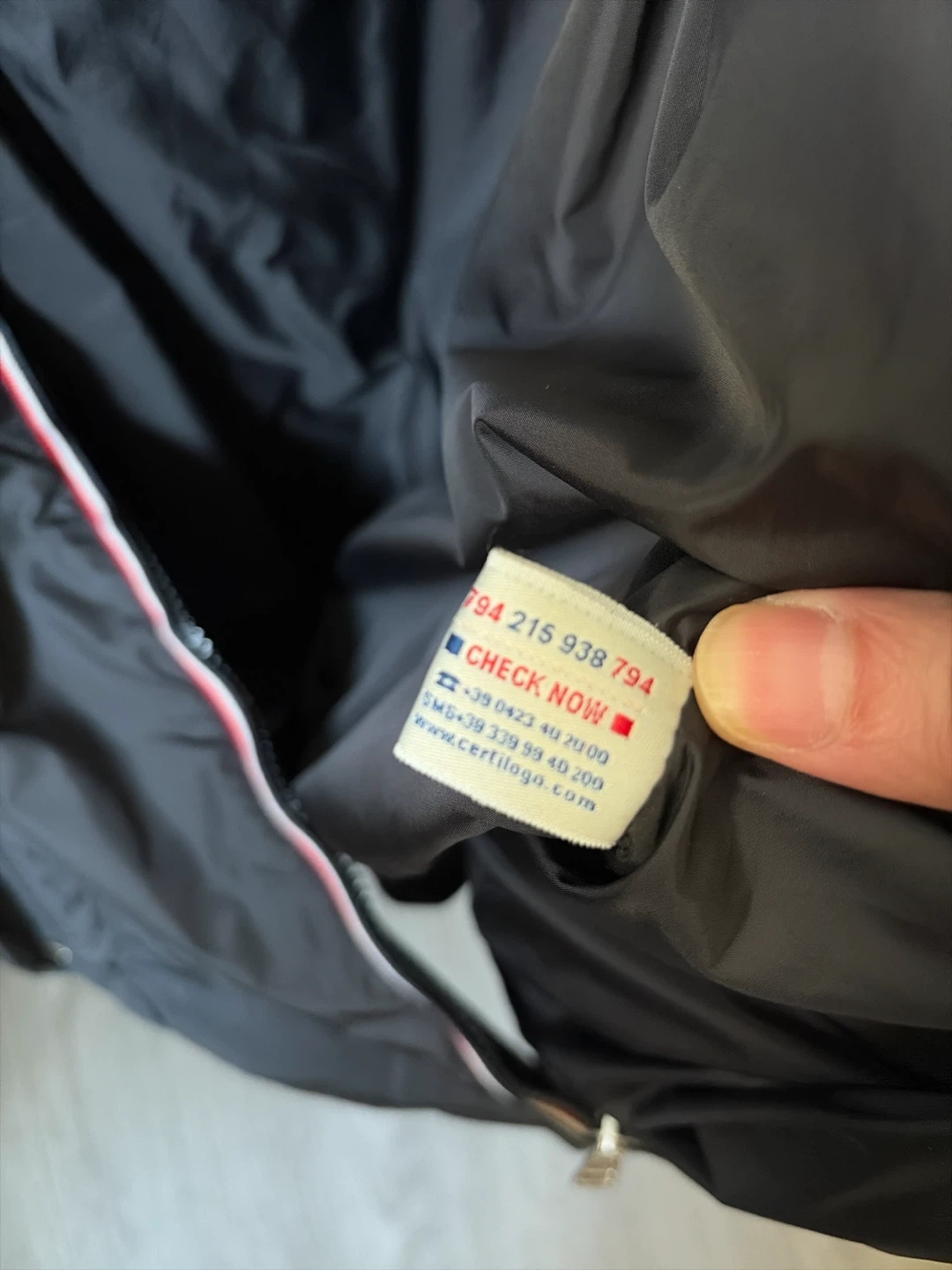 Moncler black bomber jacket - photo 3
