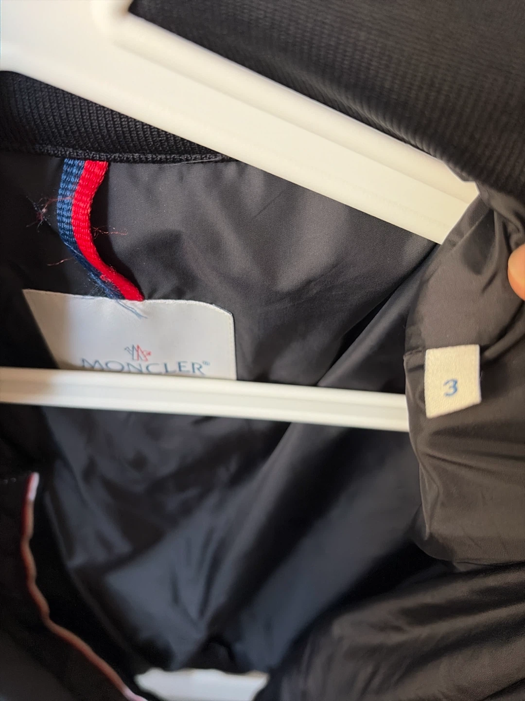 Moncler black bomber jacket - photo 4