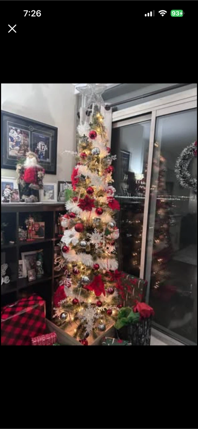7’  Pre-lit Pencil Christmas Tree