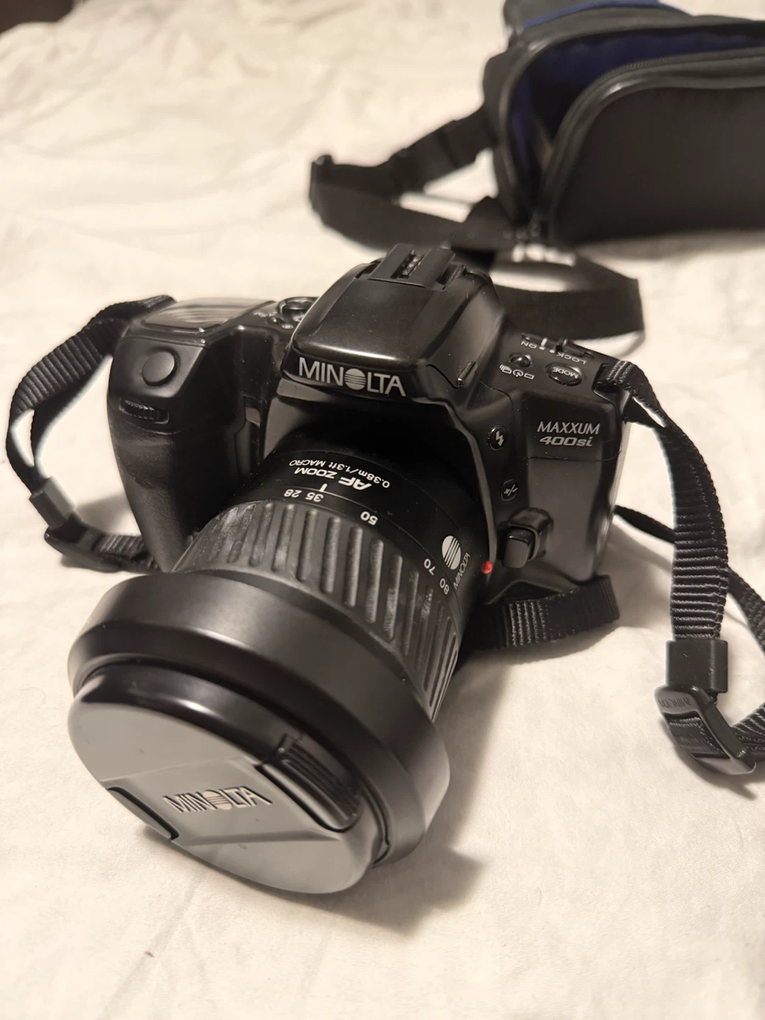 Minolta Maxxum 400si SLR Camera Set