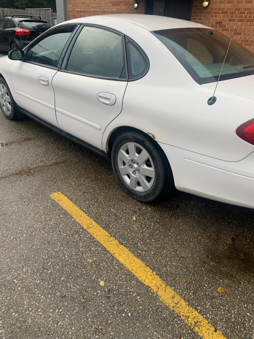 2002 Ford Taurus - photo 3