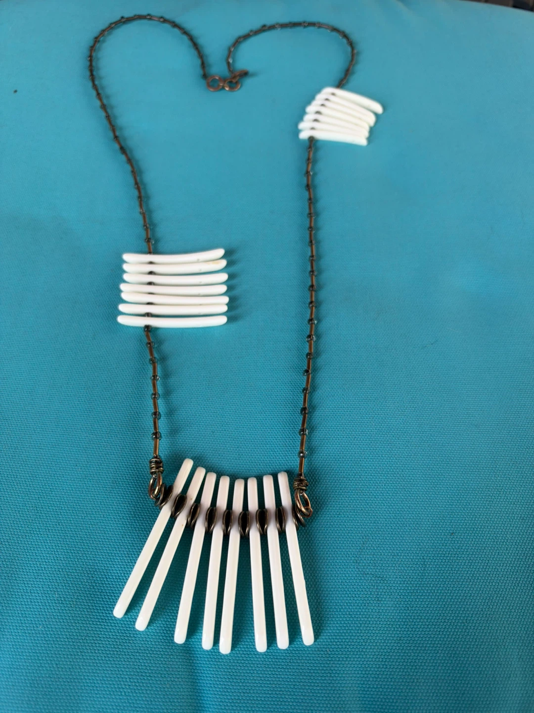 White tube bead statement necklace - photo 4
