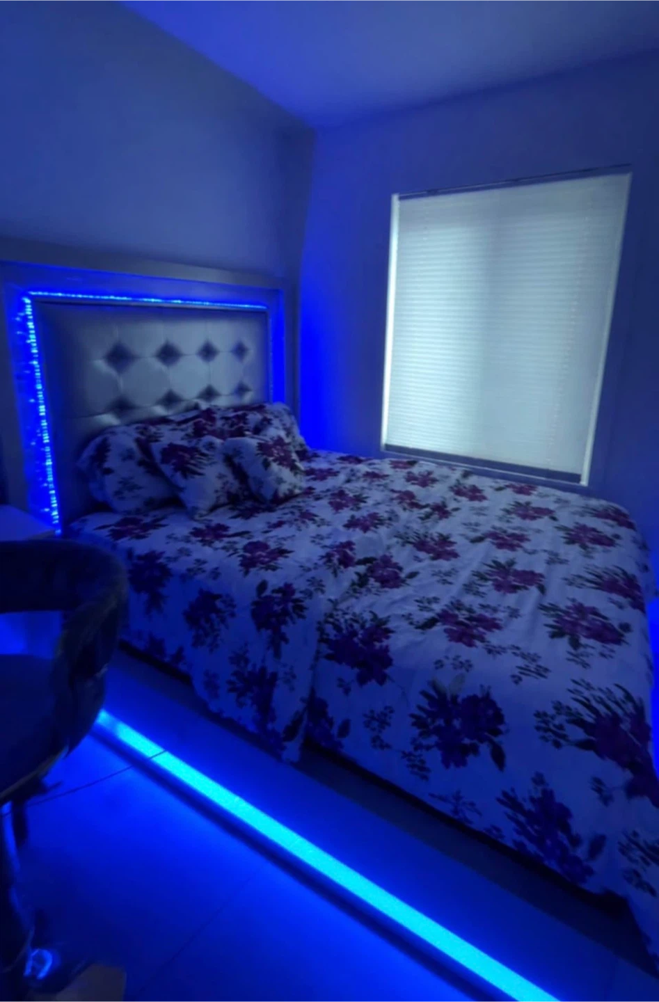 Queen size bed with lights