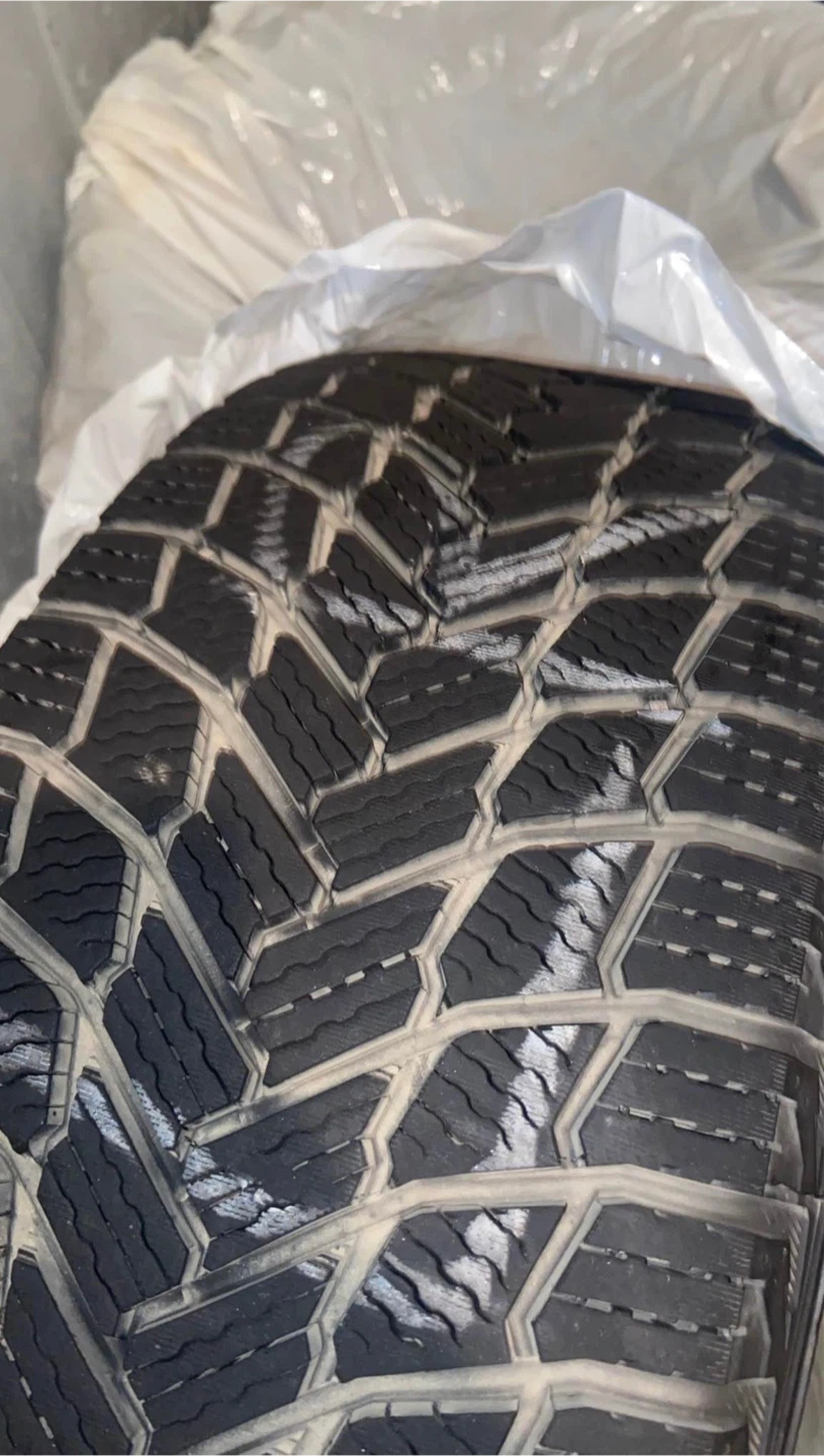 Michelin 215/55R16 Tire