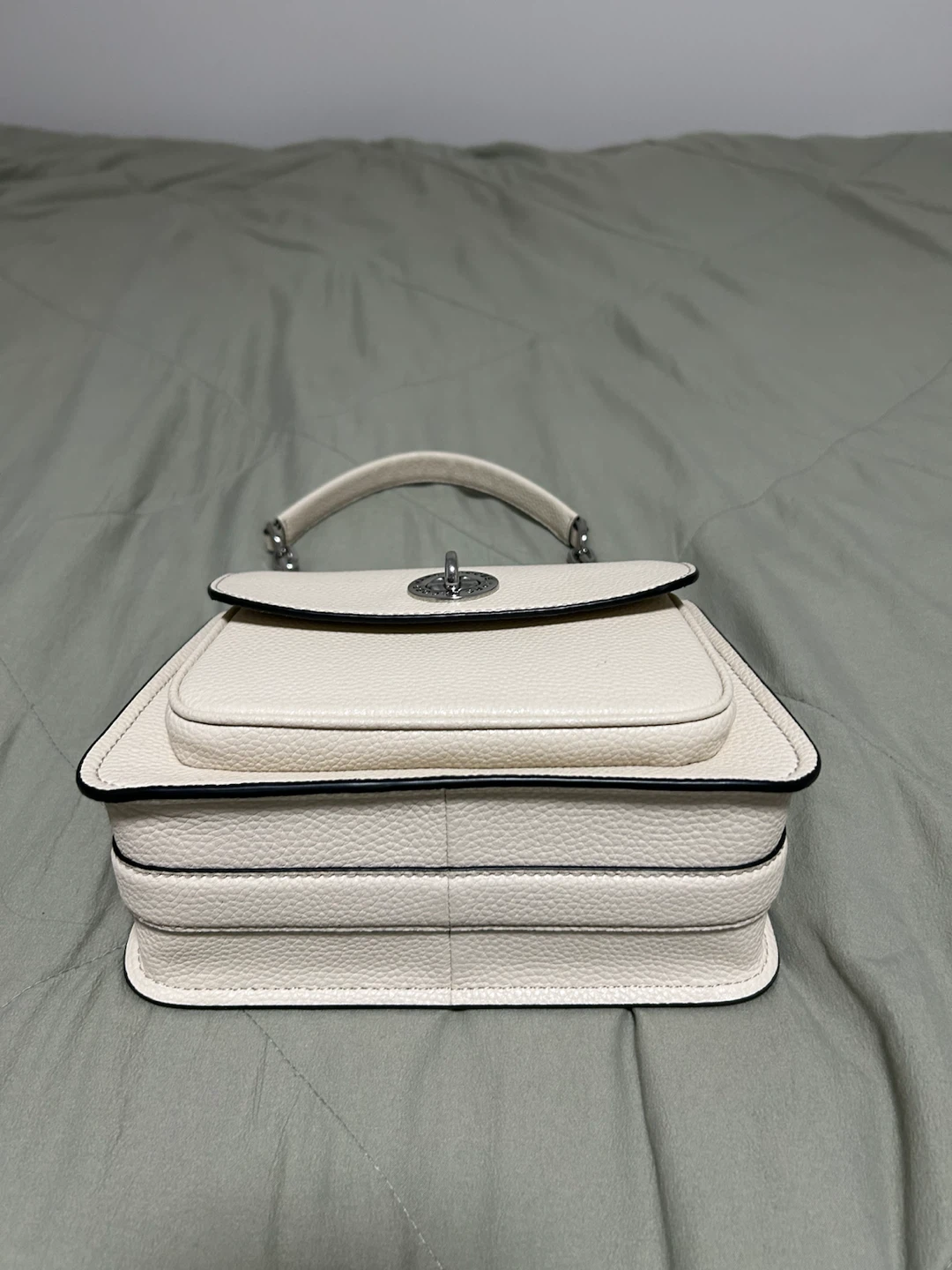 Marc Jacobs Leather Crossbody Bag - photo 3