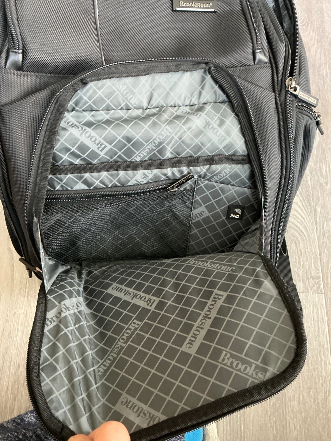 Brookstone Black Laptop Backpack - photo 3