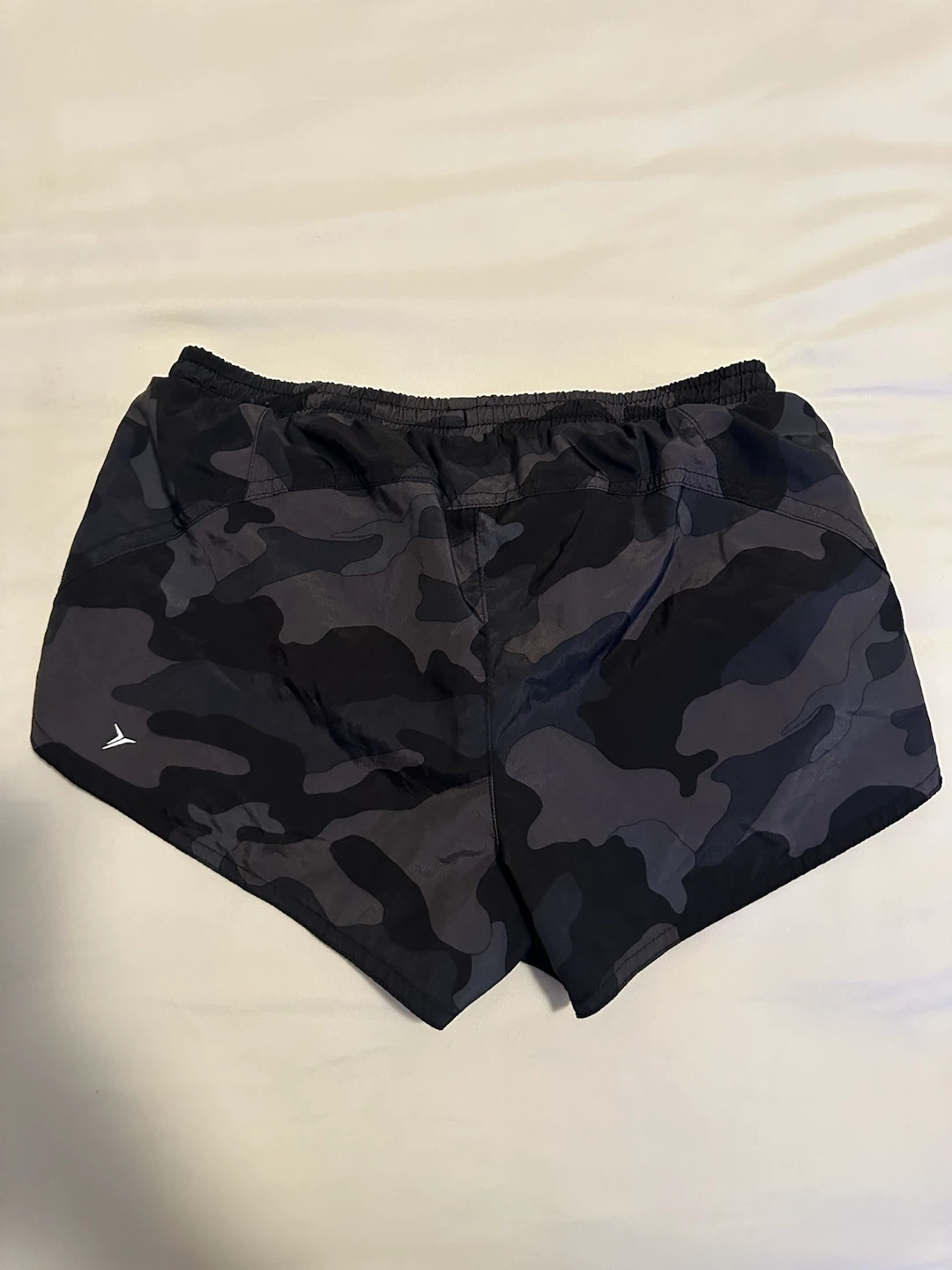 Old Navy Active Go-Dry Camo Shorts - photo 2
