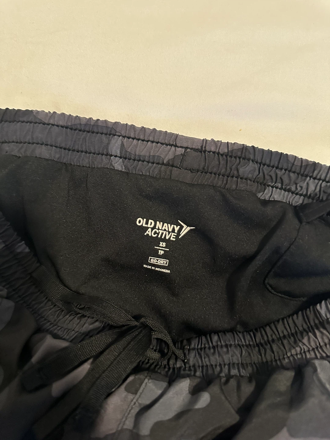 Old Navy Active Go-Dry Camo Shorts - photo 3