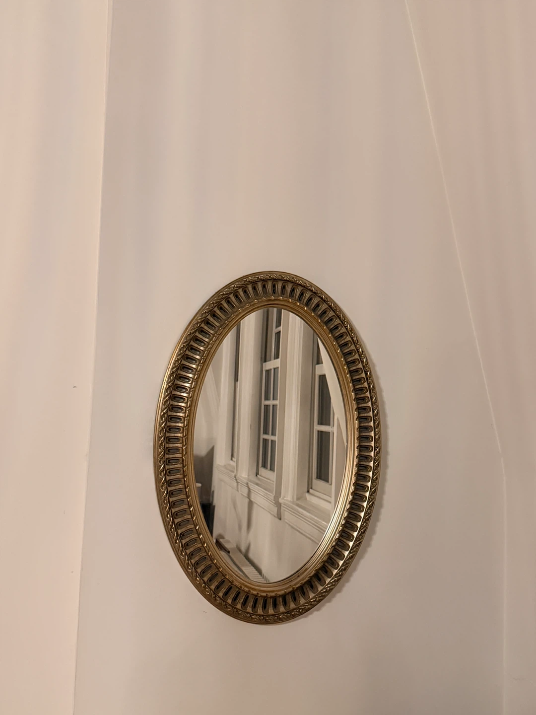 Oval Wall Mirror with Gold Frame
