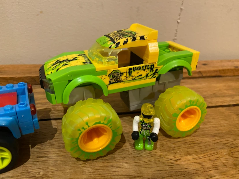 Mega Construx Hot Wheels Dawgzilla and Gunkster - photo 3