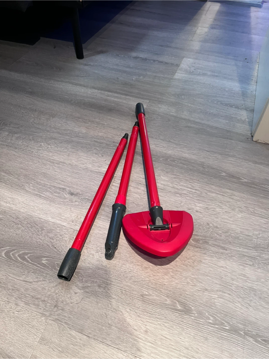 Videla Red Triangular Mop with Adjustable Handle