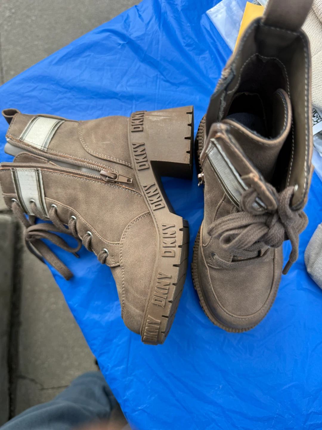 DKNY DKN1337 Brown Boots - photo 3