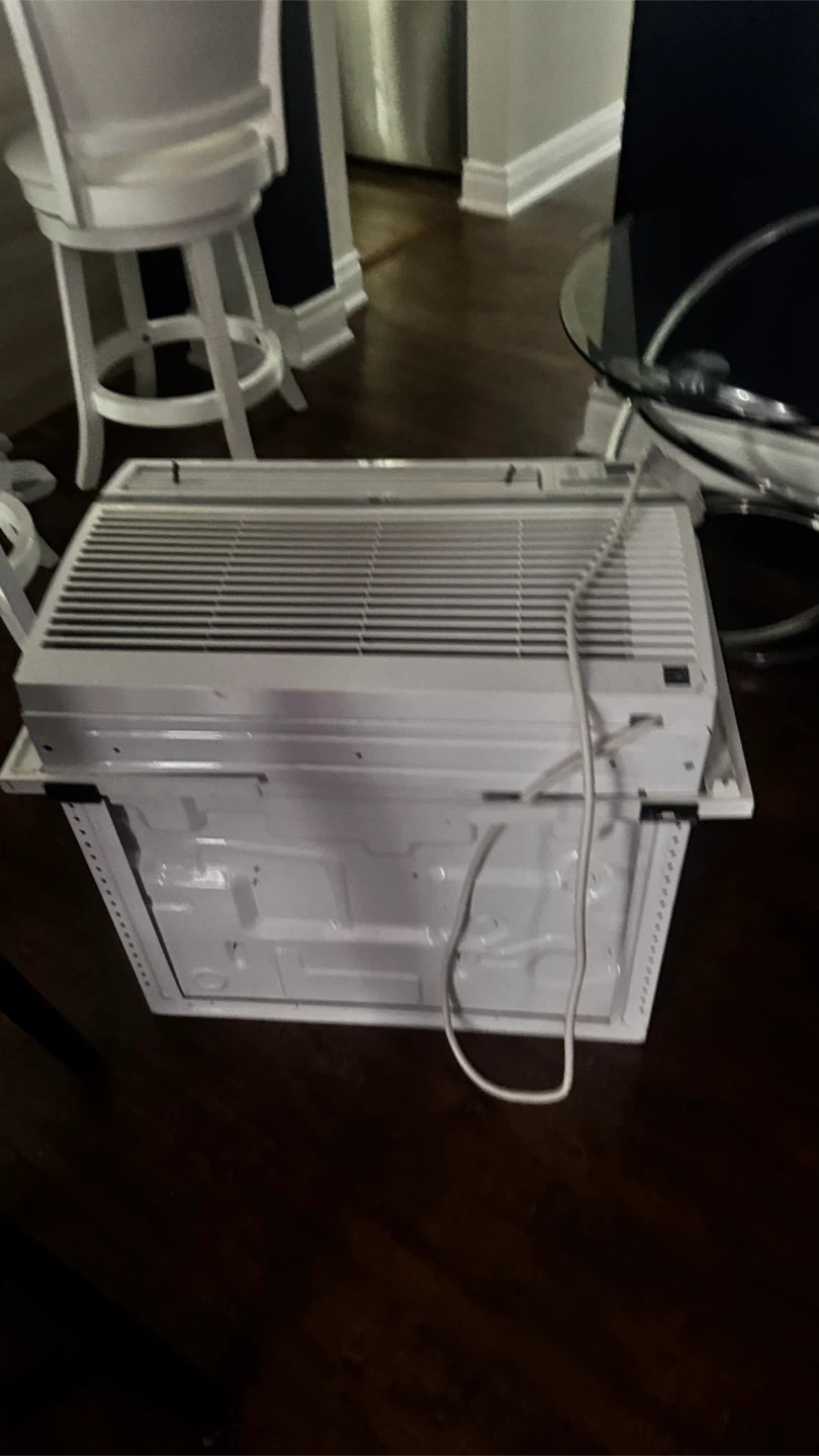 LG Window Air Conditioner Model LW1017ERSM - photo 5