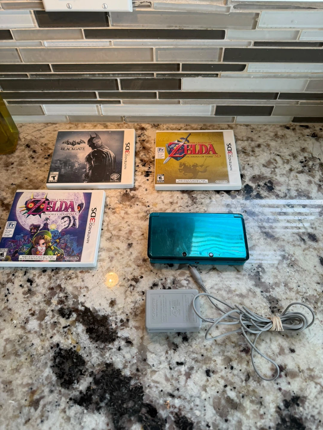 Nintendo 3DS aqua blue Bundle with 3 Games