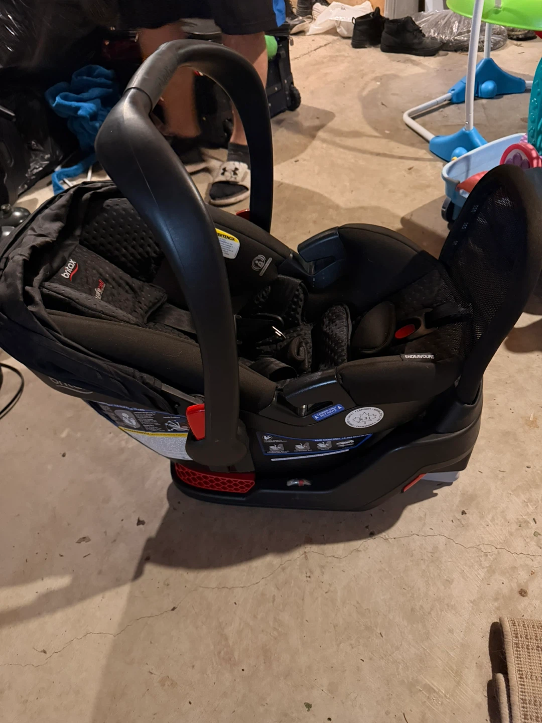 Britax Endeavour Infant Car Seat with two Base