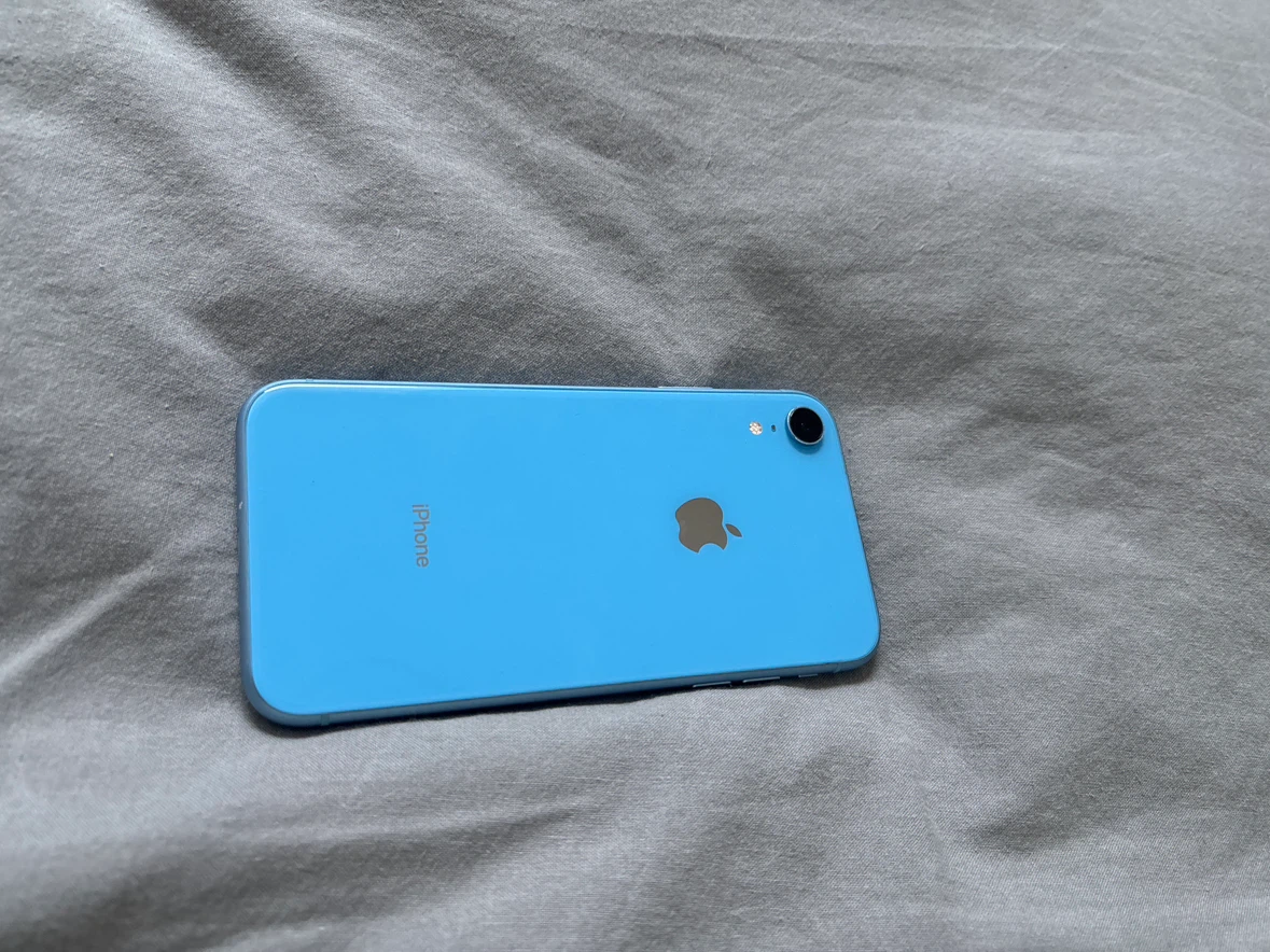 Blue Apple iPhone XR - photo 2