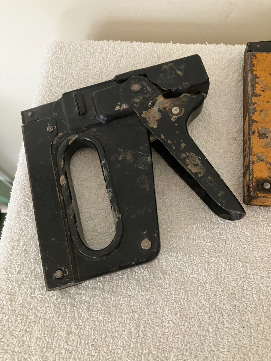 Set of 3 Vintage  Manual Staple Guns - photo 2