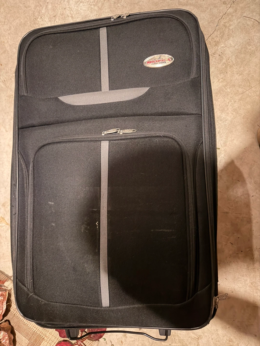 Air Express Classic Luggage Suitcase - photo 3